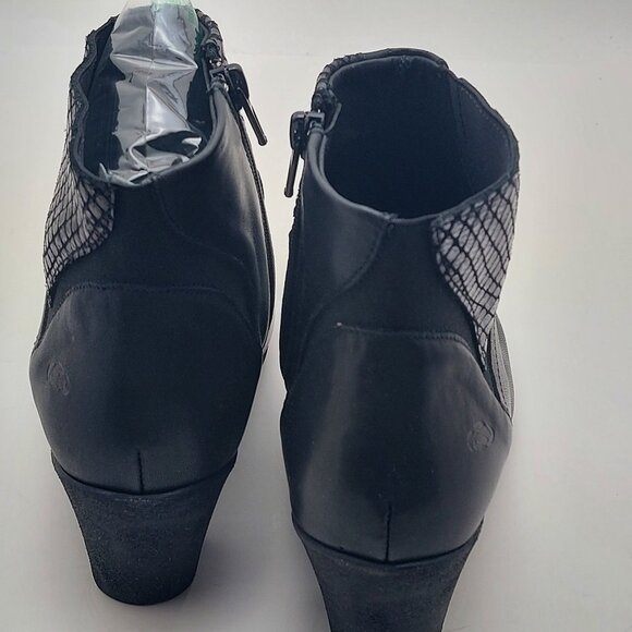 Cloud Genuine Leather Ankle Boots - Picture 2 of 14